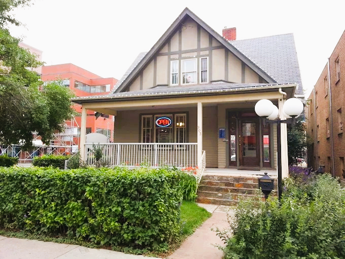 Mount Royal Dental Centre dental clinic in Calgary - Photo 1